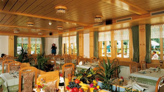 Hotel Edelweiss Blatten Loetschental Restaurant photo